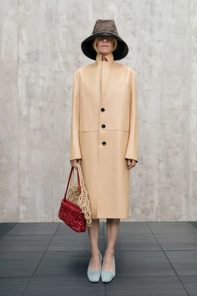 Look 13